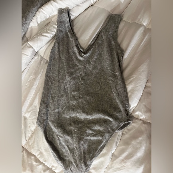 Grey GAP body suit - Picture 2 of 4